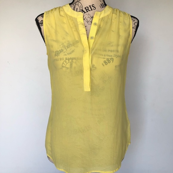 Banana Republic Tops - Banana Republic sleeveless shirt
